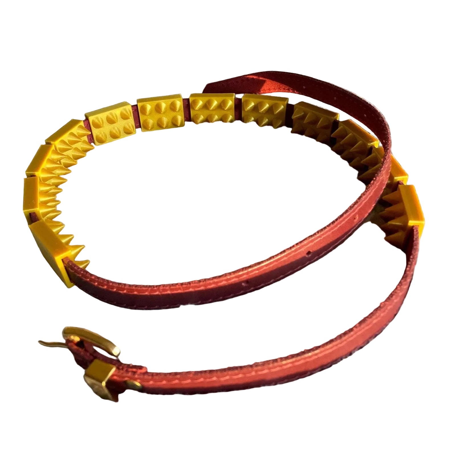 Een lederen band met spikes voor BDSM