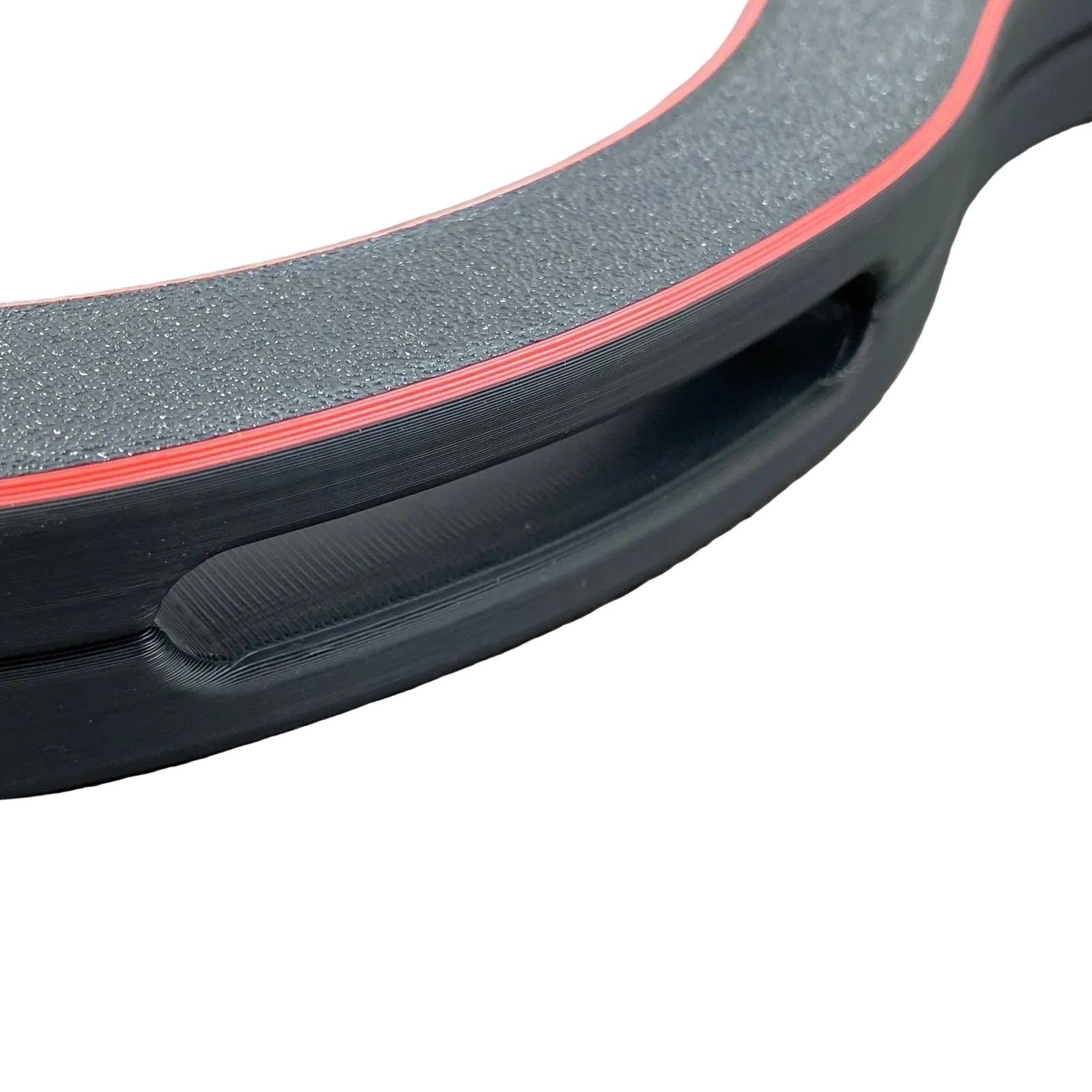 Detailfoto van een BDSM humbler met schroefknoppen in het zwart met rode accenten