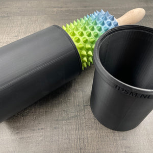 Een zwarte beschermkap voor een BDSM deegroller van 3DSM