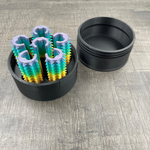 Een set van 6 shibari rope spikes in een doosje