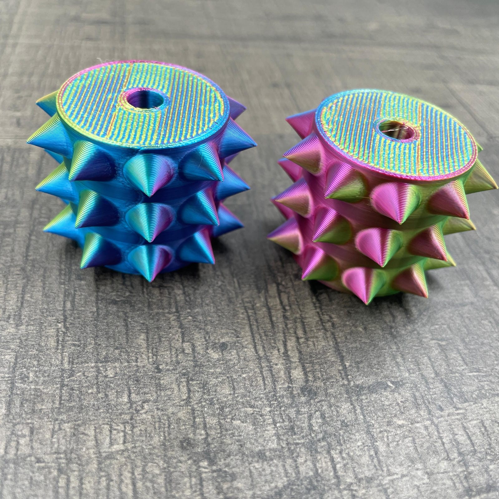 Een los rollertje voor een BDSM pinwheel in regenboog kleuren