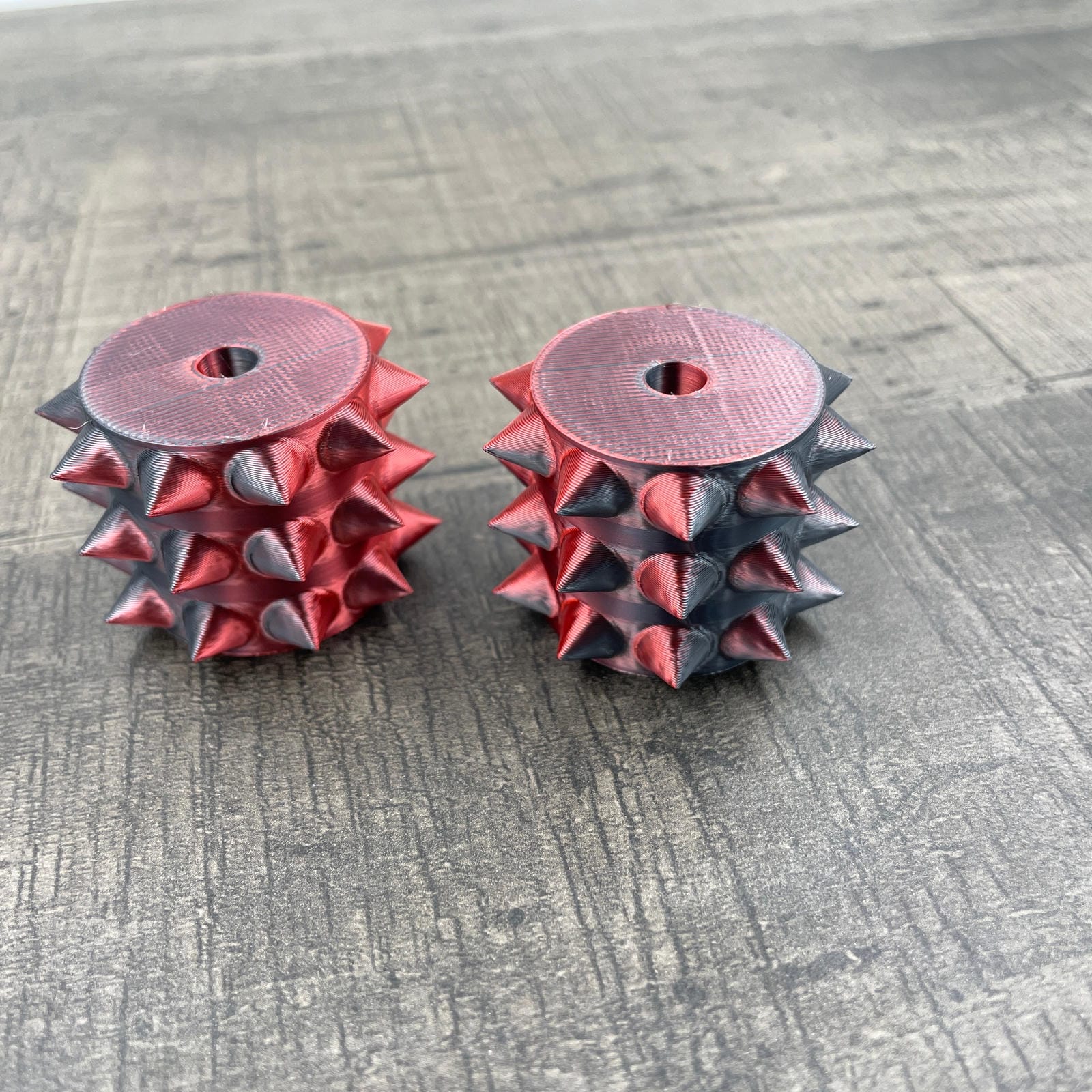 Een los rollertje voor een BDSM pinwheel in zwart met rood verloop